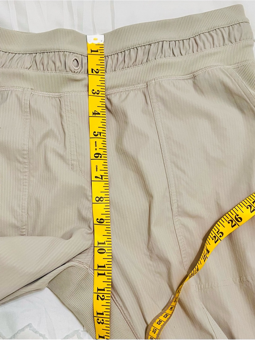 Lululemon Dance Studio Jogger Pants Womens 8 Taupe Mid Rise Stretch Pockets - Picture 7 of 9